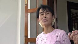 CLEAN: Suu Kyi denies deal to join government News Clip