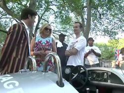 Kim Cattrall and Danny Lopez at Central Park Celebrates Queen Elizabeth II's Diamond Jubilee With The Great British Run on 31 May Stock Footage