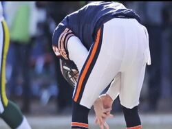 Chicago Bears coach Lovie Smith said on Monday that quarterback Jay Cutler suffered a sprained MCL in his left knee during Sunday's NFC Championship game with Green Bay. Smith also defends Cutler from critics who question his toughness. (Jan 24) News Clip