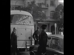 SYND 2-7-69 NELSON ROCKEFELLER MEETS PRESIDENT ONGANIA News Clip