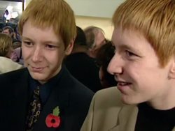 Interview with James Phelps and Oliver Phelps at the premiere of Harry Potter and the Philosopher's Stone. News Clip