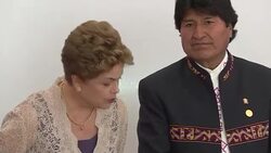 CLEAN : At Mercosur summit a tense family photo News Clip