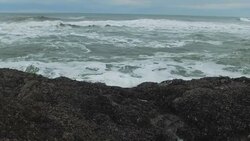 Ocean waves crashing Stock Footage