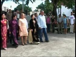 Vietnamese VP visits, lays wreath atHo Chi Minh monument News Clip