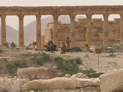 Russian Tank and Bomb Disposal Team in Palmyra News Clip