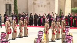 CLEAN : Jordan: Pope Francis arrives at the presidential palace News Clip