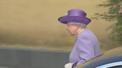 Britain's Queen Elizabeth II has paid a private call on Pope Francis at the Vatican, making him the fifth pontiff she has met. (April 3) News Clip