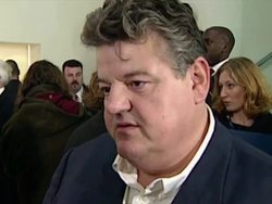 Interview with Robbie Coltrane at premiere of Harry Potter and The Philosopher's Stone News Clip