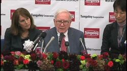 Investor Warren Buffett comments on outlook for global economy News Clip