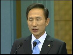 WRAP  President apologises for ignoring public in US beef deal News Clip