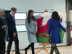 William and Kate unveiling plaque News Clip