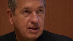 Photo exhibtion of royals and celebrities Instructional Video