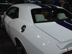 2011 Dodge Challenger SRT8 392 montage Stock Footage