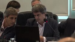 VOICED : Diputados argentinos aprueban ley para pagar a holdouts News Clip