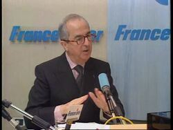 FRANCE: EDOUARD BALLADUR LOSING IN  OPINION POLLS News Clip