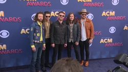 Country artists talk about gambling with other artists while in Las Vegas News Clip