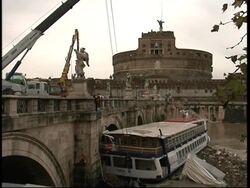 River Tiber swollen after more heavy rain, stranded vehicles Instructional Video