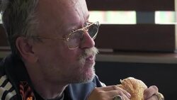 CLEAN : Ersatz McDonalds becomes hit in rebel east Ukraine News Clip