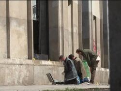 Thieves steal masterpieces from museum, presser, pix of paintings Instructional Video