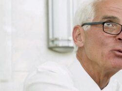 FL Gubernatorial Candidate Charlie Crist Speaks In West Palm Beach Stock Footage