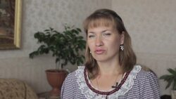 Russian cat adopts baby monkey Instructional Video