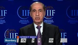 Who Are the Winners and Losers from Oil's Plunge? News Clip