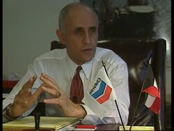 Kuwait - US citizens prepare to leave Kuwait News Clip