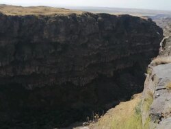 Kasagh river and canyon, view from Hovhannavank monastery Stock Footage