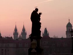 MS View of charles bridge at morning and pink glow sky background  / Prague, Hlavni mesto Praha, Czech Republic Stock Footage