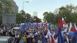 CLEAN : Polish capital sees huge anti government protest News Clip