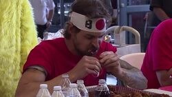 CLEAN : US celebrates National Chicken Wing Day News Clip