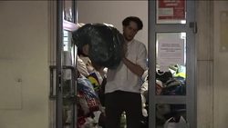 CLEAN : Disillusioned young Poles lend refugees a helping hand News Clip