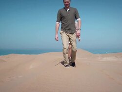 Couple in desert Stock Footage