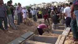 VOICED : Ninos dano colateral de la guerra en Gaza News Clip