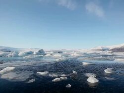 WS Many melting glaciers floating at jokulsarlon lake / Iceland Stock Footage