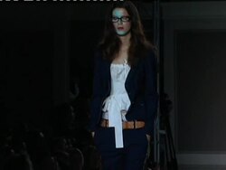 Vivienne Westwood thrills fans with eclectic show News Clip