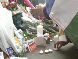 The British public pay tribute to Nelson Mandela News Clip