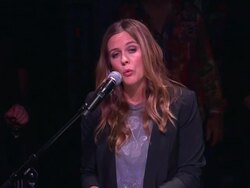 EVENT CAPSULE CLEAN: Alanis Morissette Inducted In Stock Footage