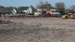 Earth mover leveling ground Stock Footage