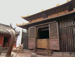 Interior shot of Chinese Emperor and his officials Stock Footage