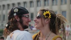 Grateful Dead 50th Anniversary Fare Thee Well concerts - Two Grateful Dead fans greet, hug and kiss before Grateful Dead show July 5, 2015 Stock Footage