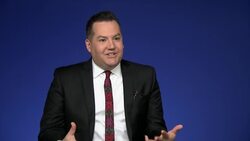 TV personality talks friendship with Gwyneth Paltrow and his obsession with the series 'Scandal' News Clip