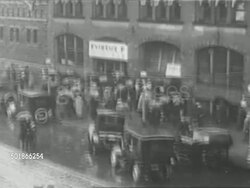 Suffragettes outside the 1916 Republican National Convention in Chicago, Illinois News Clip