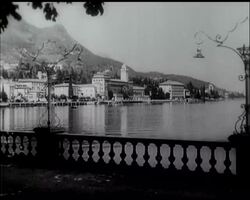 WINSTON'S PAINTING HOLIDAY News Clip