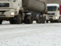 Traffic in the wintertime, blurred Stock Footage