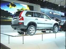2003 Volvo XC90 SUV montage Stock Footage