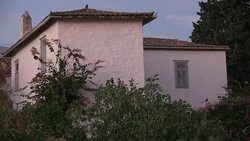 VOICED : La isla de Hydra refugio de un joven Cohen llora su muerte News Clip