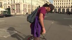 CLEAN : Cycling/BMX: Molina wows on BMX with one leg News Clip