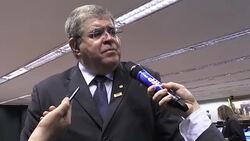 VOICED : Congreso de Brasil recomienda juicio para destituir a Rousseff News Clip
