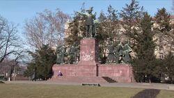 CLEAN: Stock shots of Budapest News Clip